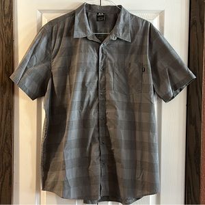 Men’s Oakley Short Sleeve Button Up Shirt Size XXL